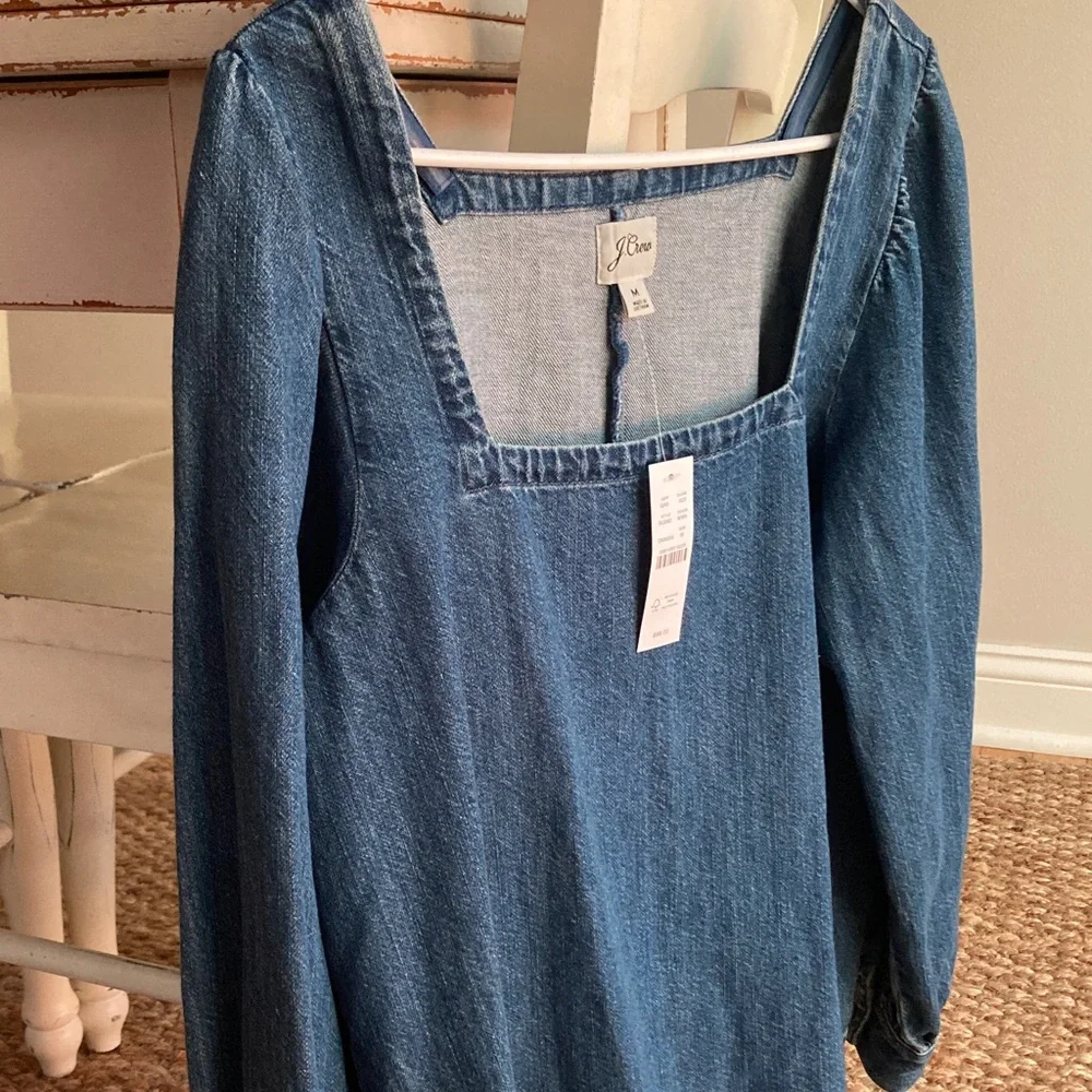 New with Tag: J Crew Squareneck Chambray Top. Size Medium - Picture 8 of 12